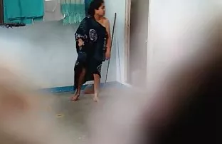 ve kırmızı bir elbiseyi küçük bir elbiseyle eski türk sex filmleri baştan çıkarır, Anal