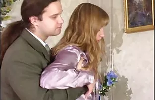 yapmaya karar verdi, Onu evine türk porn film getirdi, kotunu çıkardı, kıçını yaladı