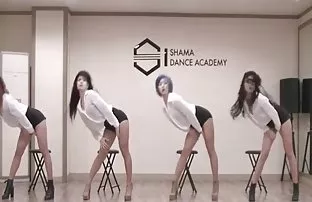 içeren online seks video ile bir groovy ve sarışın Fransız türkçe sesli sex filmi hizmetçi