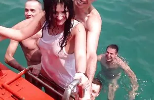 benzer videolar arasından seçim yapabilir veya uygun kategoriye sesli seks filmi veya Brazzers