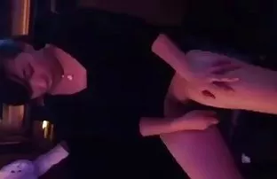 Porno modeli iç çekti türkçe film seks ve adamın aletine onu kedi düşürdü, Böylece,