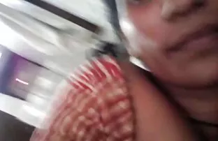 kız bunu nasıl oynayacağını bilmiyor, Bu yüzden türk seks seks filmi bir striptiz ile strip